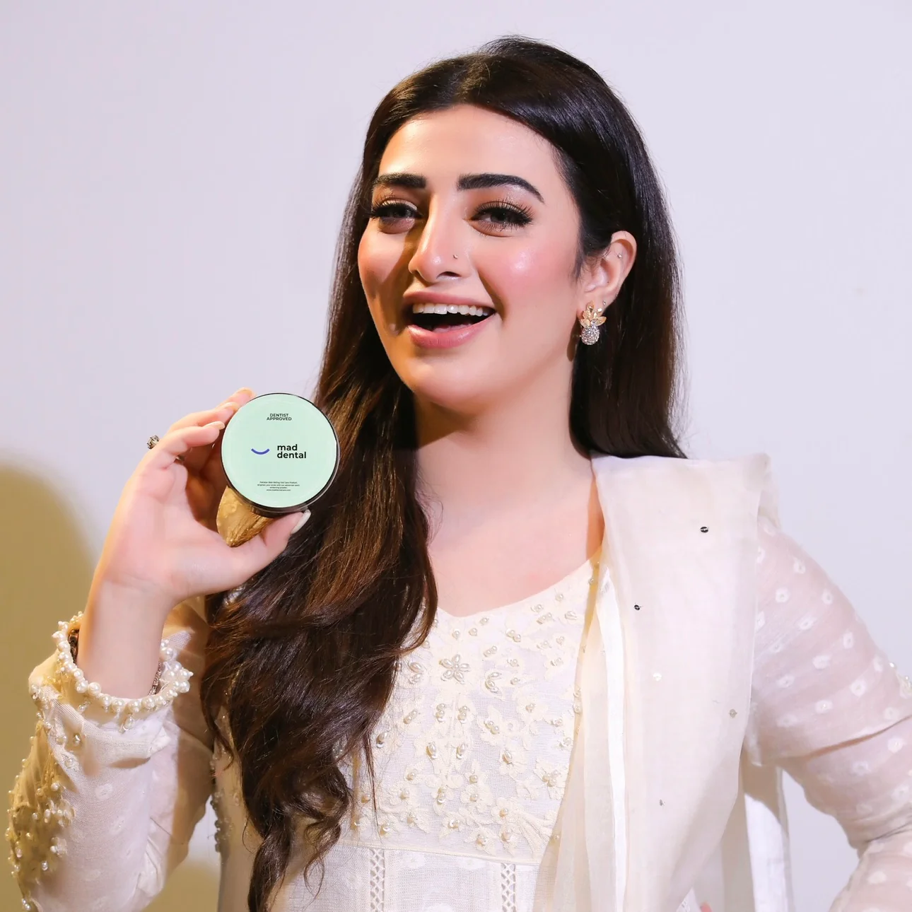 MAD Teeth Whitening Powder (10 Lac+ Orders Dispatched 🏆) - Image 8